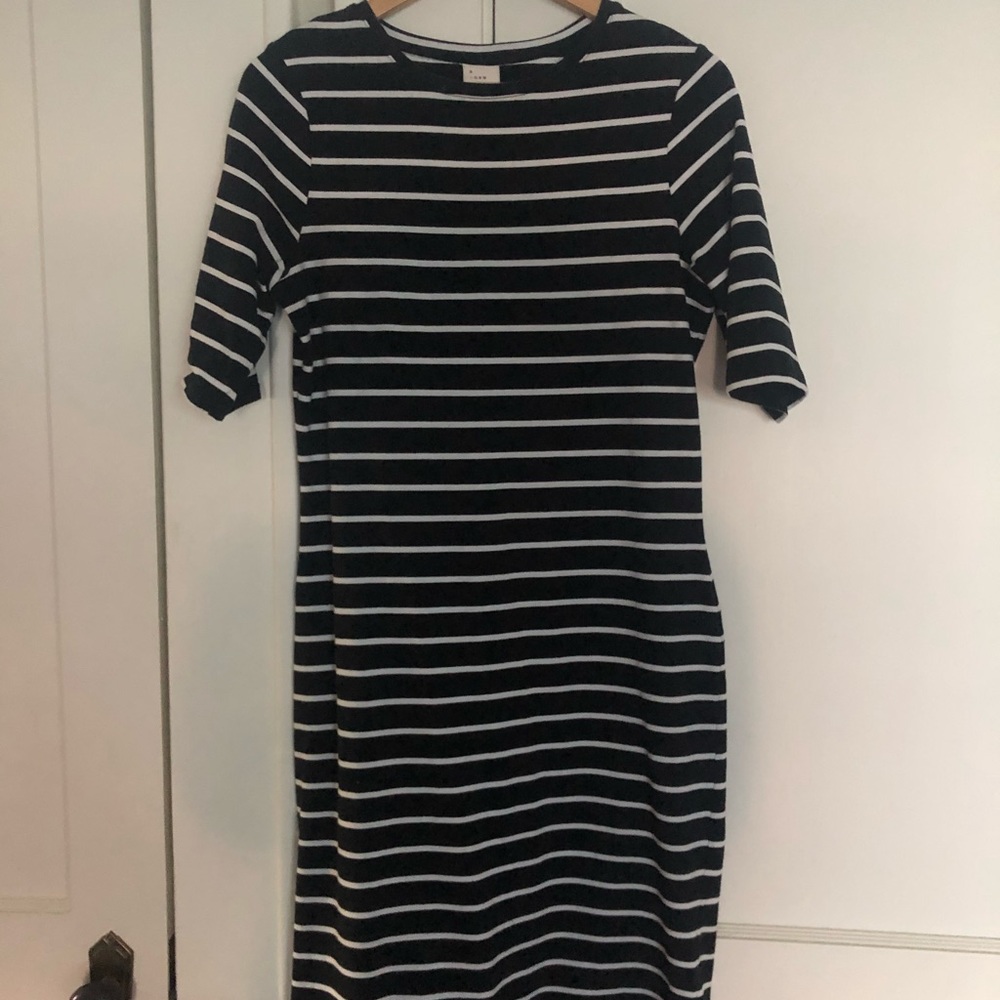 Striped dress - Picture 2 of 3